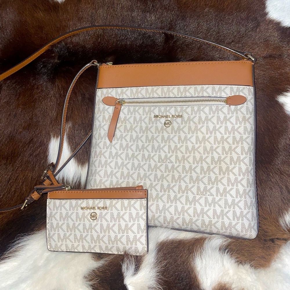 Michael Kors flat crossbody jet set bag - wallet included